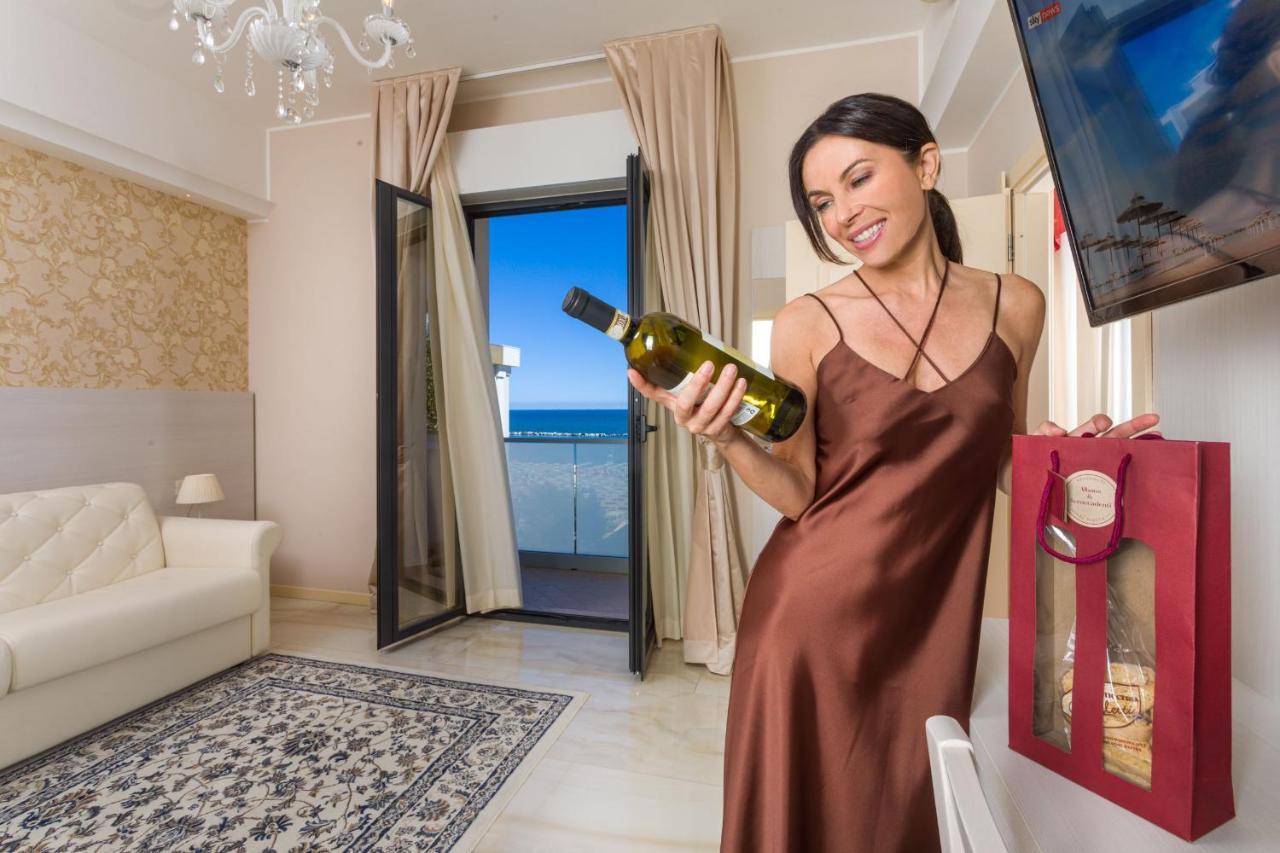 Hotel Pineta Bellaria-Igea Marina Bagian luar foto