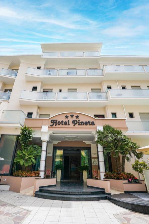Hotel Pineta Bellaria-Igea Marina Bagian luar foto