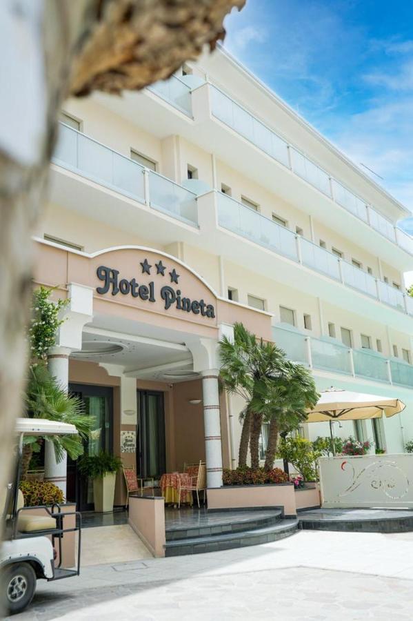 Hotel Pineta Bellaria-Igea Marina Bagian luar foto