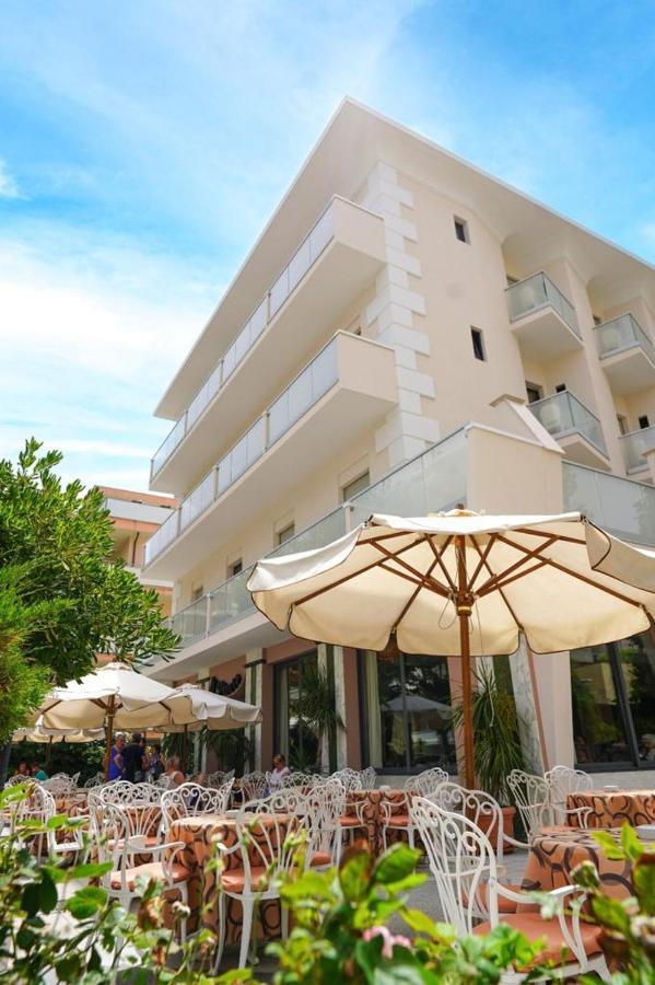 Hotel Pineta Bellaria-Igea Marina Bagian luar foto