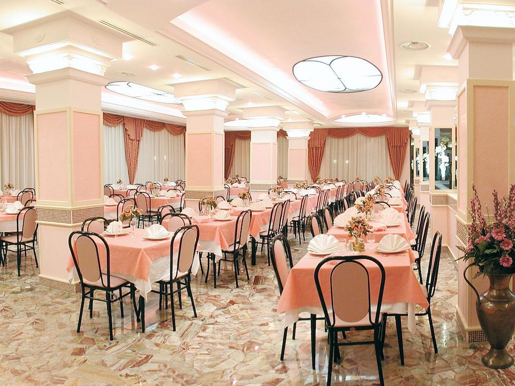 Hotel Pineta Bellaria-Igea Marina Bagian luar foto