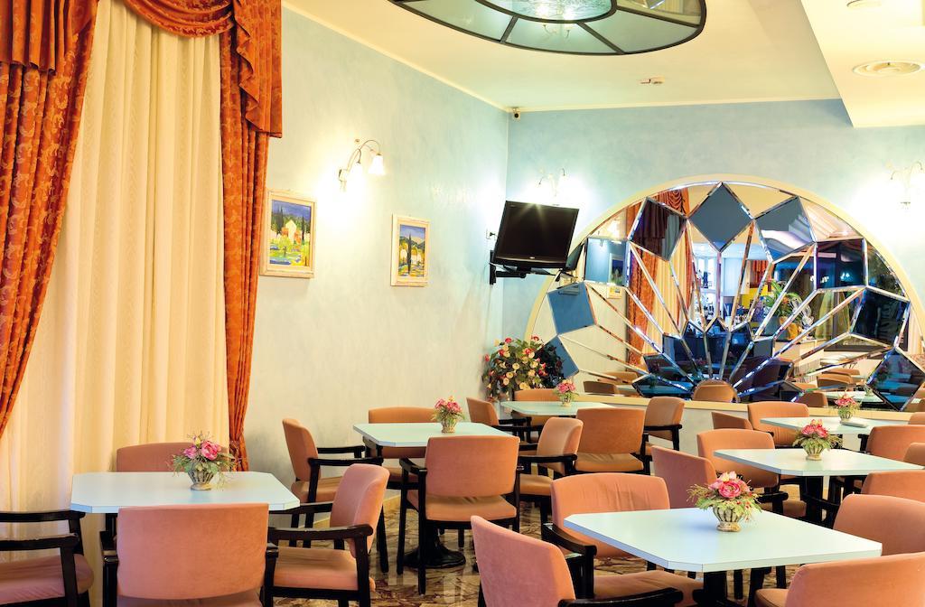 Hotel Pineta Bellaria-Igea Marina Bagian luar foto