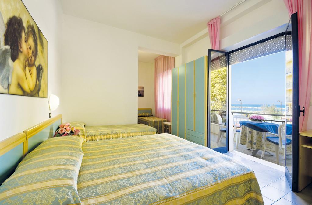 Hotel Pineta Bellaria-Igea Marina Ruang foto