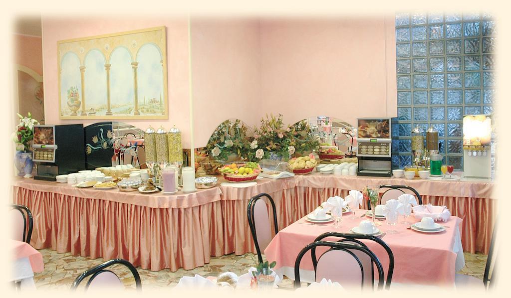 Hotel Pineta Bellaria-Igea Marina Bagian luar foto