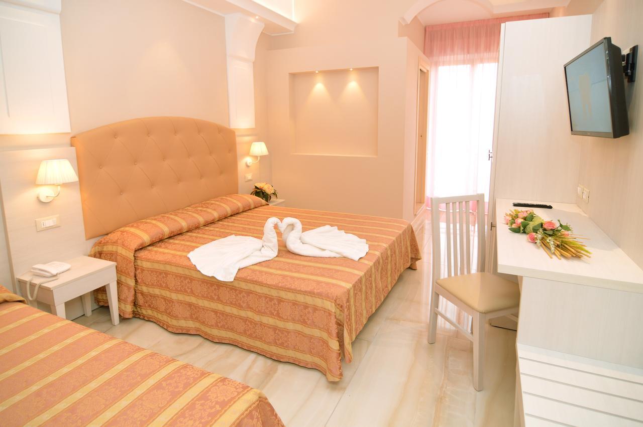 Hotel Pineta Bellaria-Igea Marina Bagian luar foto
